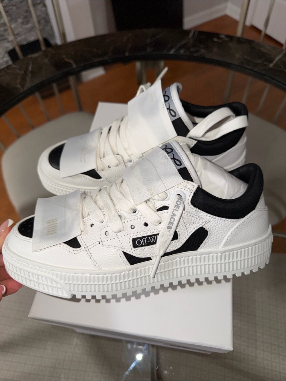 Off-White White and Black Low-Top Sneakers